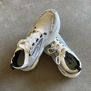 Practically NEW Glycerin StealthFit GTS 20 SIZE 8.5